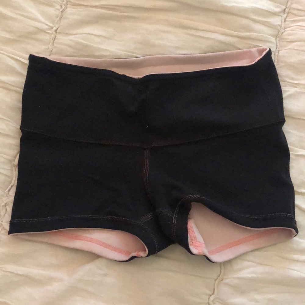 Reversible Lululemon spandex shorts